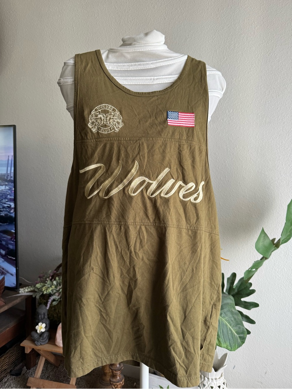 Darc Sport Wolves Olive Green tank top